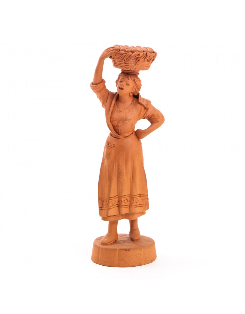 Sycylijska kobieta z koszem pomarańczy, figurka terakotowa, sygn. S-no GRASSO, Sycylia, Katania, lata 40 XX w.