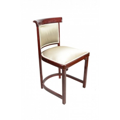 Krzesło Thonet z połyskującą tapicerką, pocz. XX w.