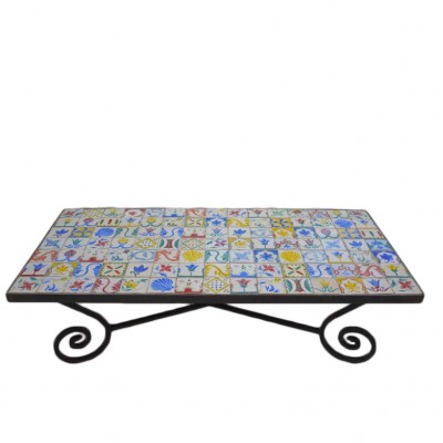 Stół tarasowy z ceramicznymi ręcznie malowanymi płytkami, tzw. „Azulejos” – 105 szt. Hiszpania. XX w.