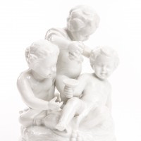 Bachus, albo Trzy Putta, porcelana sygnowana UNTERWEISSBACH, Turyngia