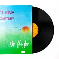 Album duetu Denny Laine oraz Paul McCartney  pt. „In flight”. Płyta winylowa.  Węgry, 1984r.