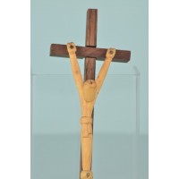 Drewniany, ludowy krucyfiks