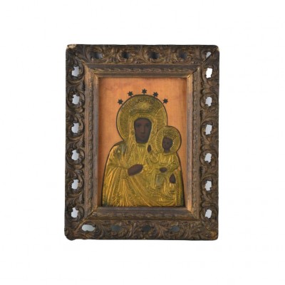 Obraz z wizerunkiem Matki Boskiej Częstochowskiej w ozdobnej ramie